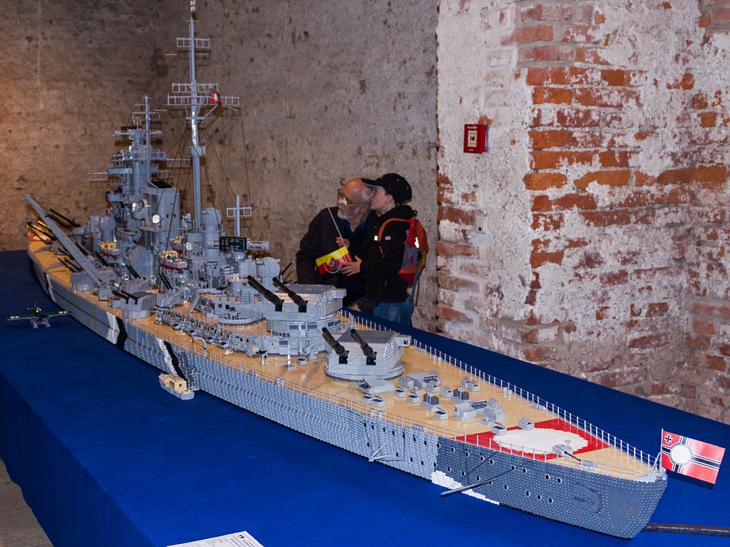 Schlachtschiff "Bismarck" aus Lego VI